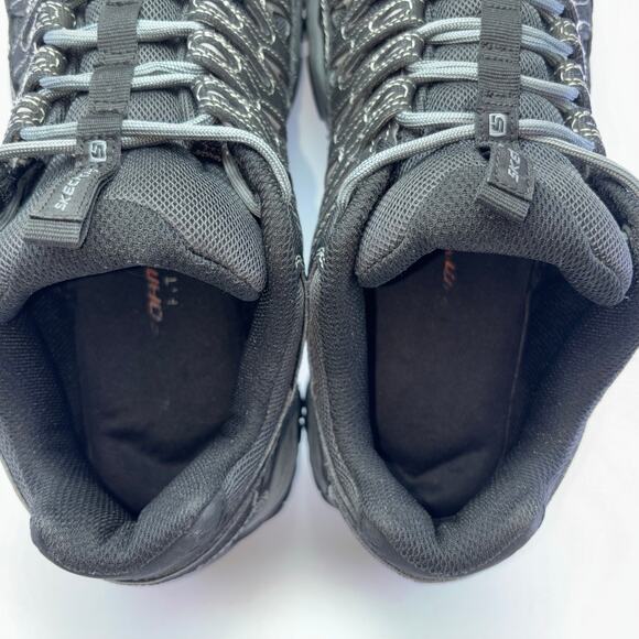 SKECHERS \